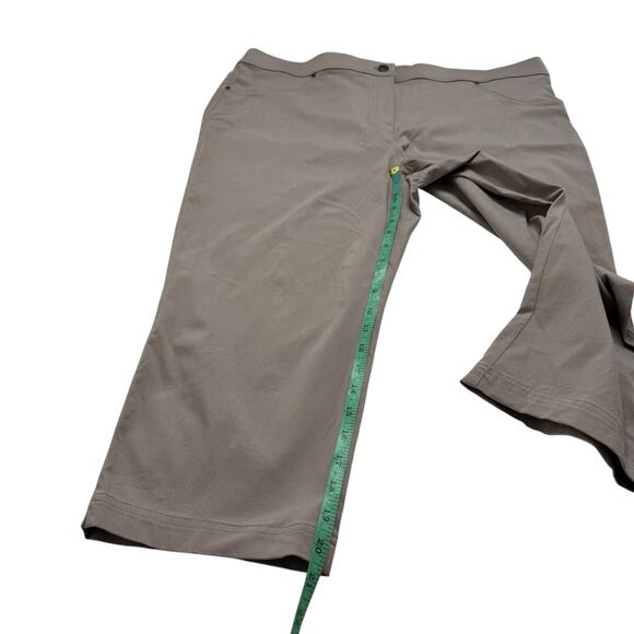 CHICOS Khaki Slim Leg Capri Pants Size 3 XL 16 Rayon Stretch Office Career - Picture 7 of 7